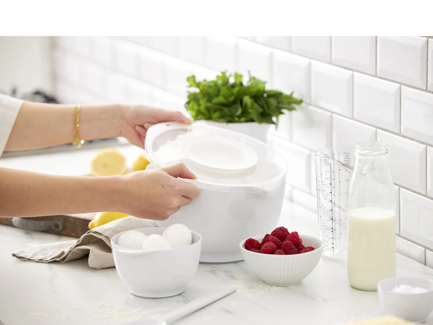 Rosti Margrethe Rührschüssel M. Splash-Deckel 5 Rosti Margrethe Rührschüssel M. Splash-Deckel – Bild 3